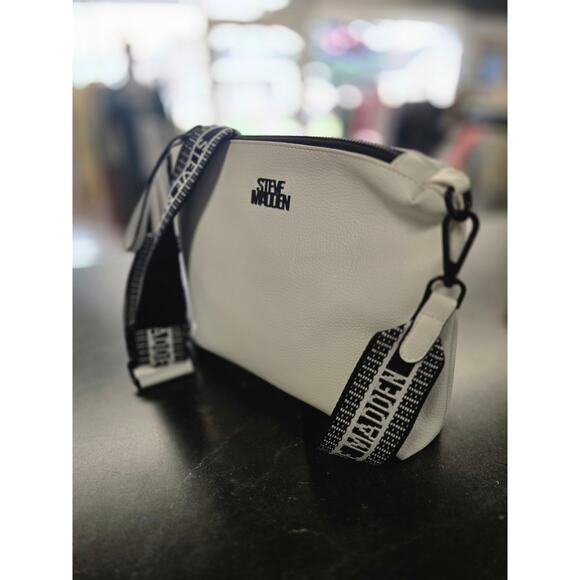 Steve Madden Handbags - Steve Madden Nikki White Pebbled Vegan Leather Crossbody Bag Logo Strap OS